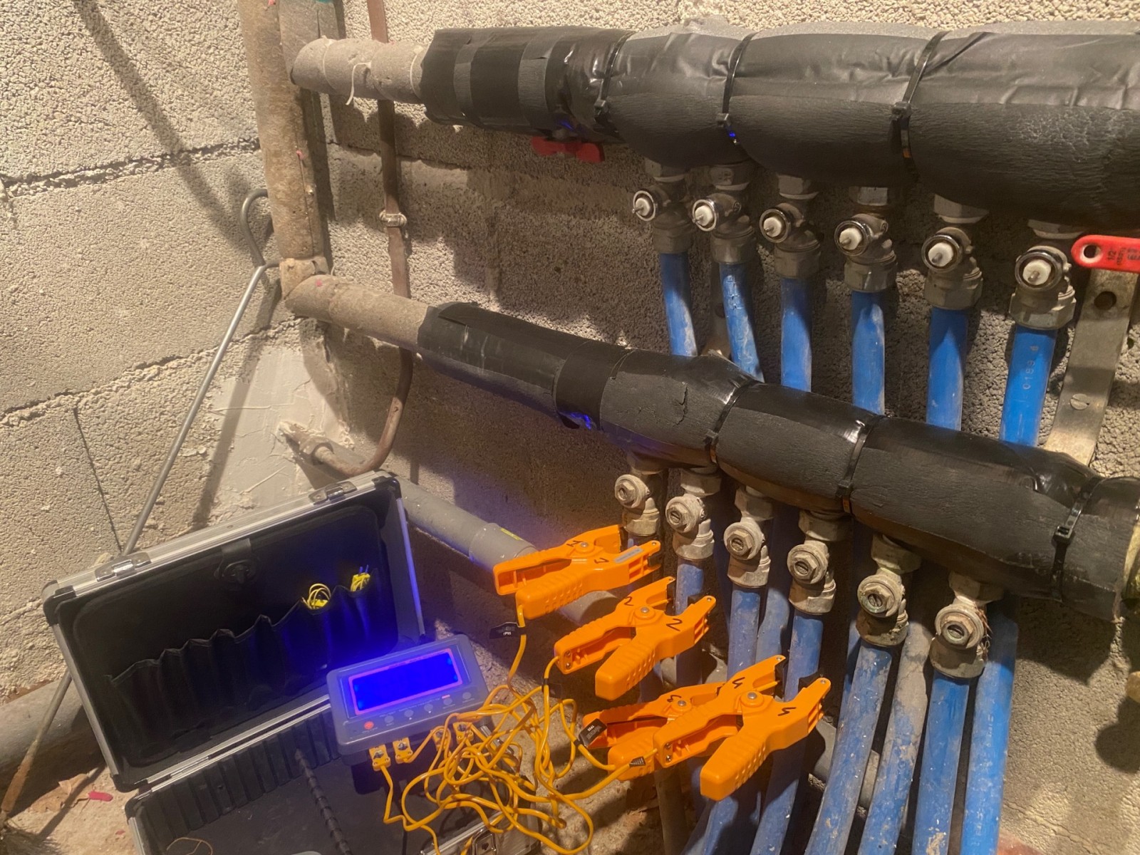 Plancher chauffant qui chauffe mal: désembouage et équilibrage des boucles à rognes proche de Aix en provence