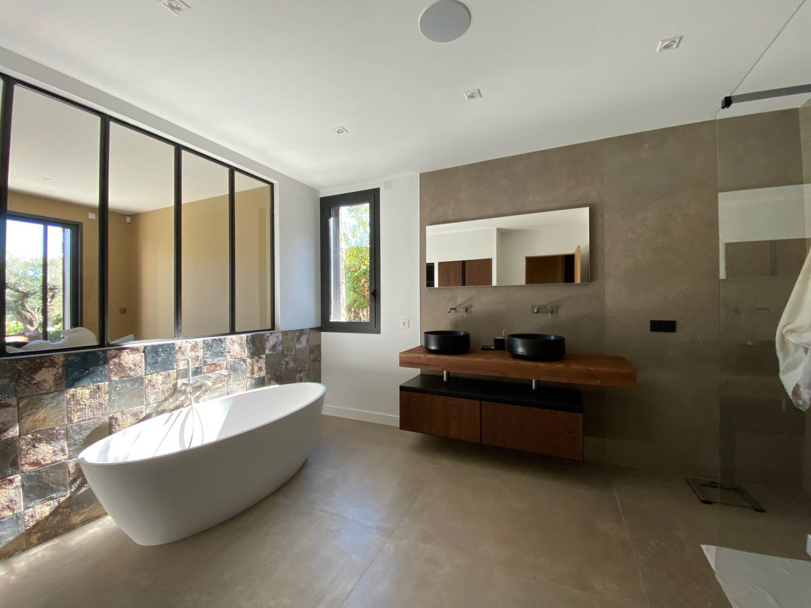 réalisation salle de bain de luxe par LB ENERGIES à Aix en Provence