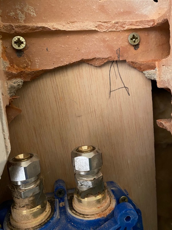 corp de robinetterie de douche encastrable