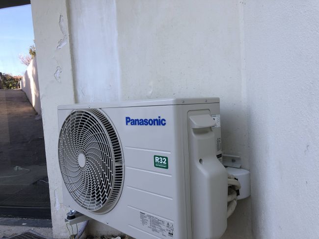 Une pose esthétique et soignée de climatisation