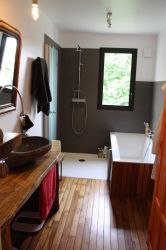 Notre zone d'activité pour ce service Réfection de salle de bain à Venelles près d'Aix (13) : remplacer sa baignoire par une douche à l'italienne